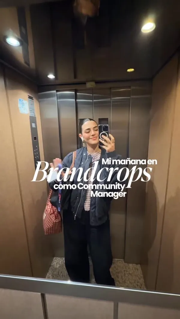 Reel de @brandcrops sobre su sesión mensual Cultura Creativa analizando campañas