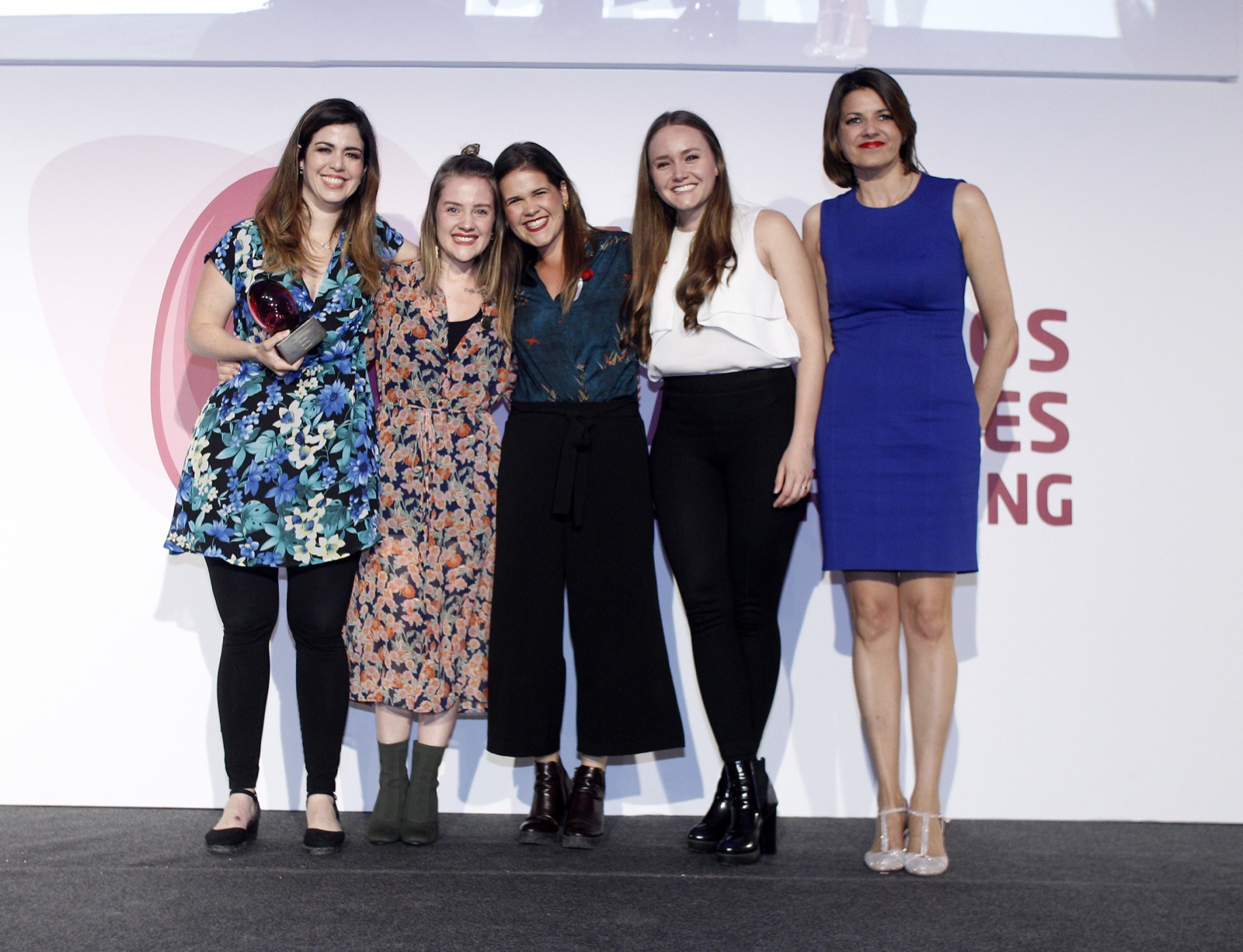 Daniela Goicoechea recogiendo el Premio Nacional de Marketing por la estrategia de Goiko