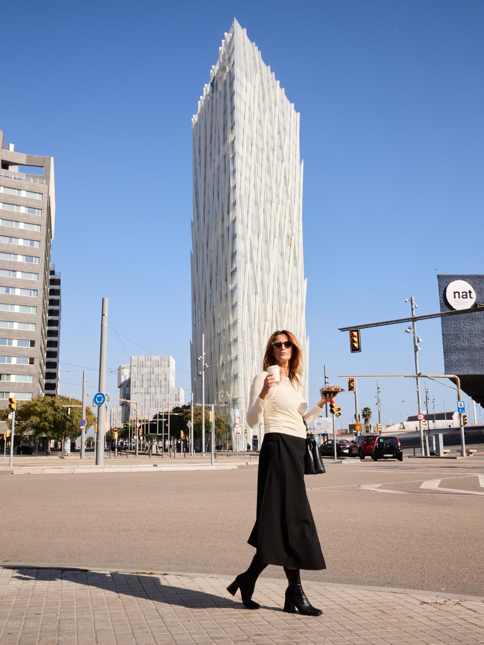 Imagen editorial de Diagonal Mar producida por Brandcrops